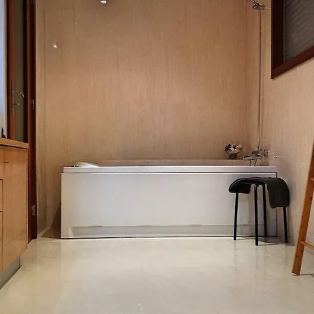 Rr Apartment *